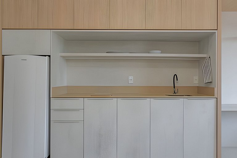 Studio novo e completo próximo a cafés e bares