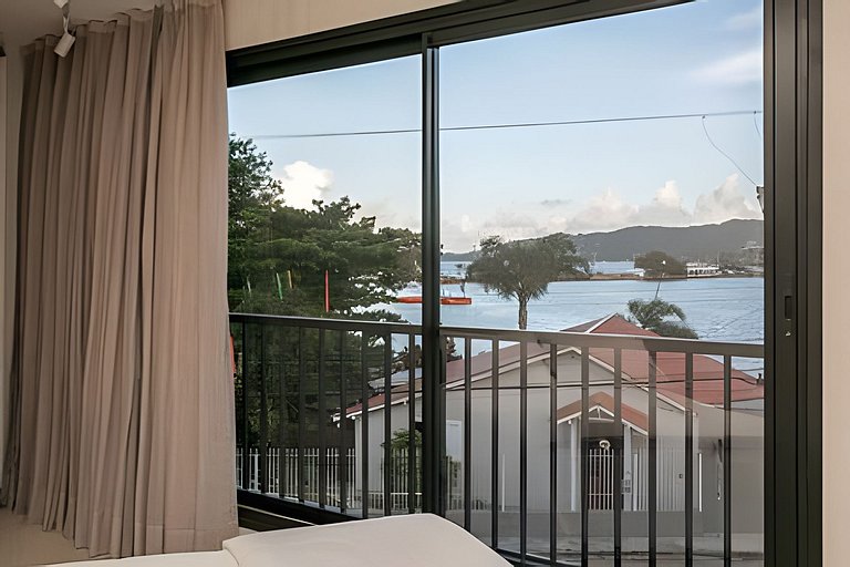 Studio moderno a passos da lagoa da conceição