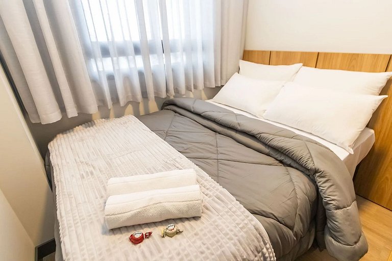 Ap de 1Q c/ sofá-cama próximo à mercados