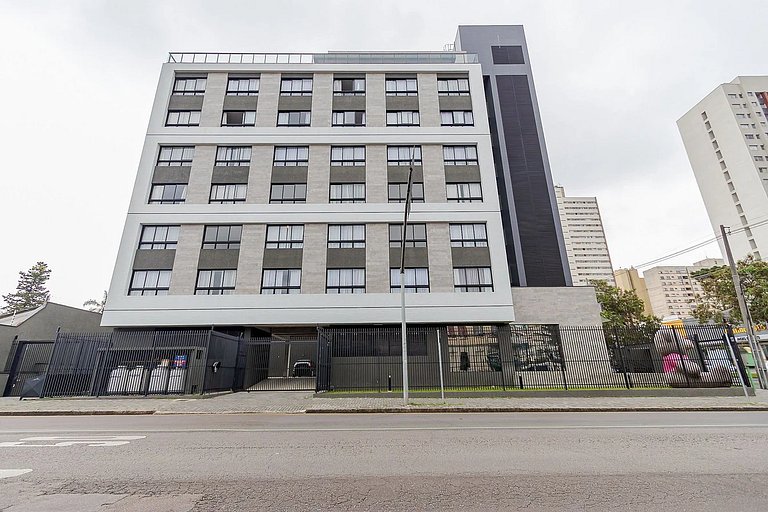 Brickell One by Housi, prédio com academia próximo à rodoviá