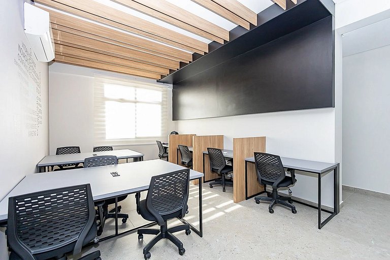 Prédio novo próximo ao parque Barigui com coworking e lavand