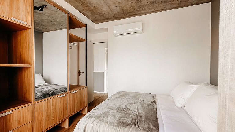 Ap para 3 pessoas novinho, próximo ao mercadão