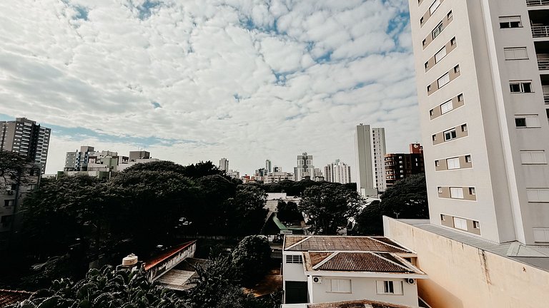 Ap para 3 pessoas novinho, próximo ao mercadão