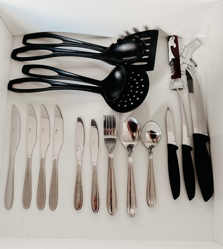 Ap para 3 pessoas novinho, próximo ao mercadão