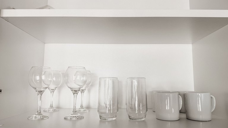 Ap para 3 pessoas novinho, próximo ao mercadão