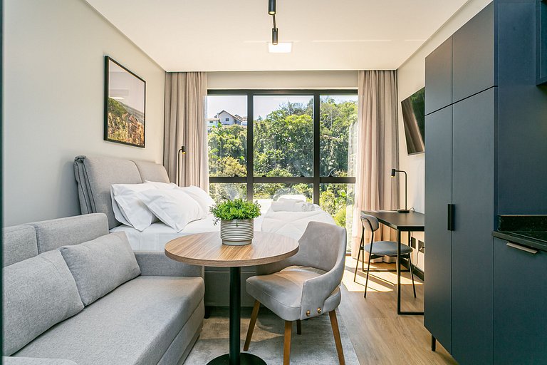 Loft a passos da Vila Germânica c Piscina aquecida