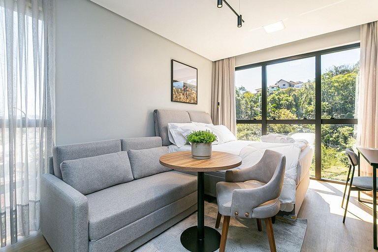 Loft a passos da Vila Germânica c Piscina aquecida