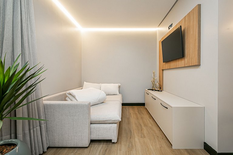 Ap amplo com terraço, ao lado da Vila Germânica