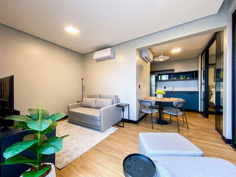 Ap amplo com terraço, ao lado da Vila Germânica