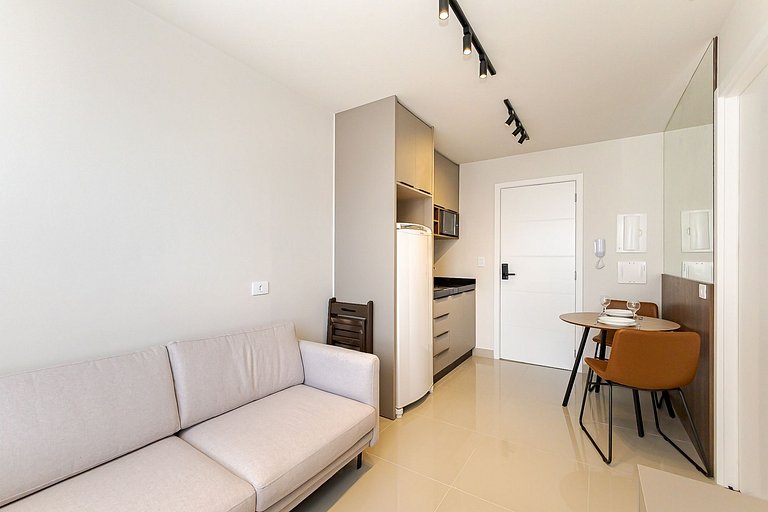 ap novo e completo a passos do Shopping estação