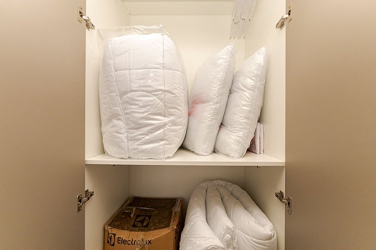 ap novo e completo a passos do Shopping estação