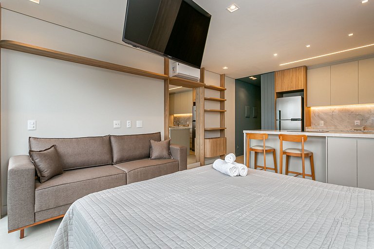 ap novo, a passos da praia, com piscina no terraço