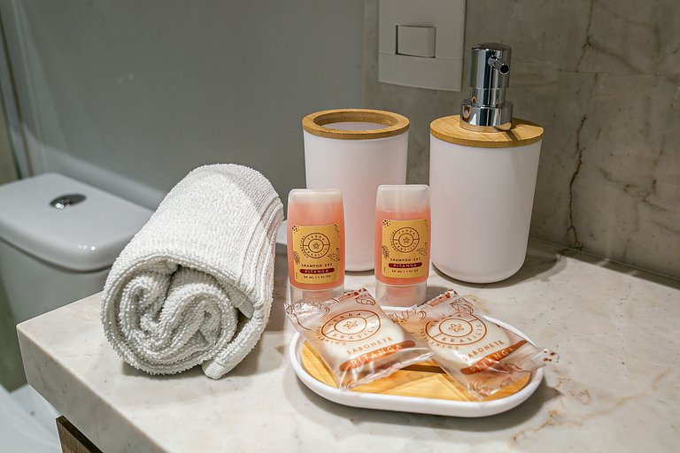 ap novo, a passos da praia, com piscina no terraço