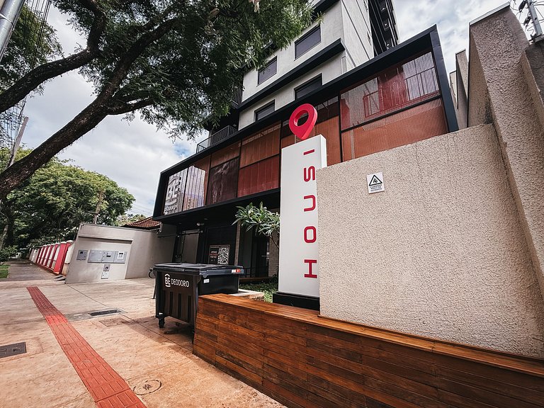 BE Deodoro, prédio novo! completo, com piscina e academia, p