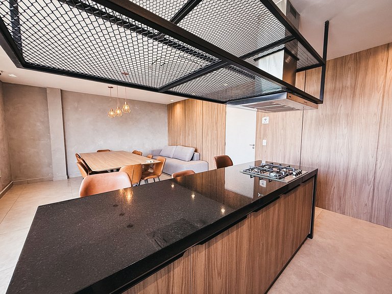 Studio recém inaugurado, com piscina e garagem