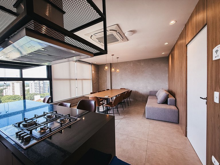 Studio recém inaugurado, com piscina e garagem