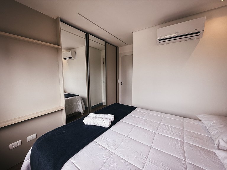 Ap para 4 pessoas novinho, próximo ao mercadão