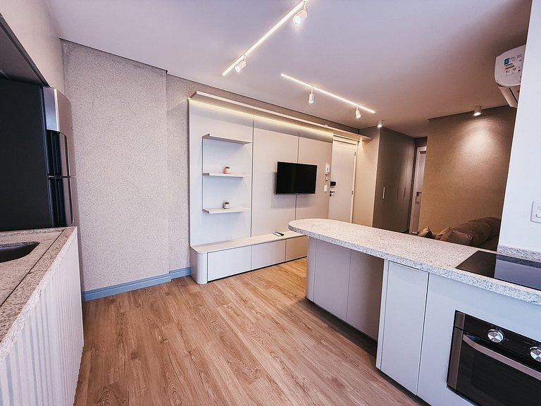 Ap para 4 pessoas novinho, próximo ao mercadão