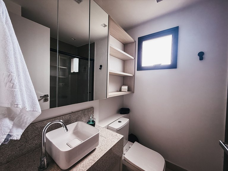 Ap para 4 pessoas novinho, próximo ao mercadão