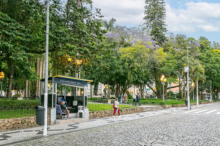 ap simples, mas completo, no coração da cidade