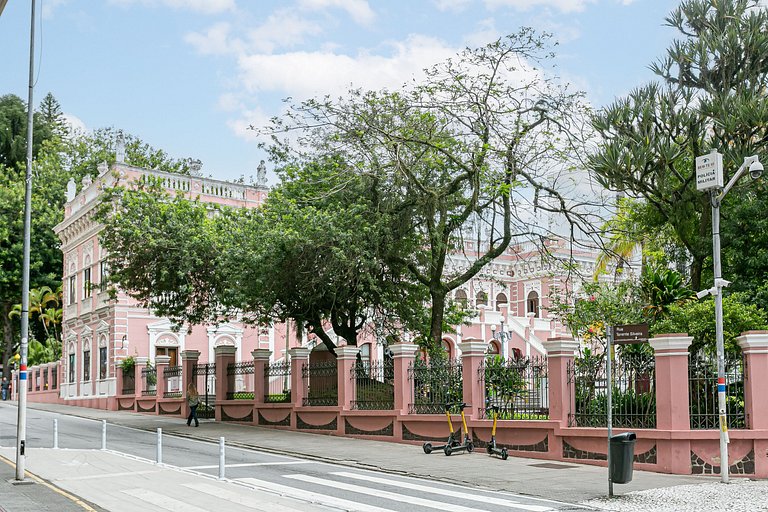 ap completo a passos da praça xv e catedral