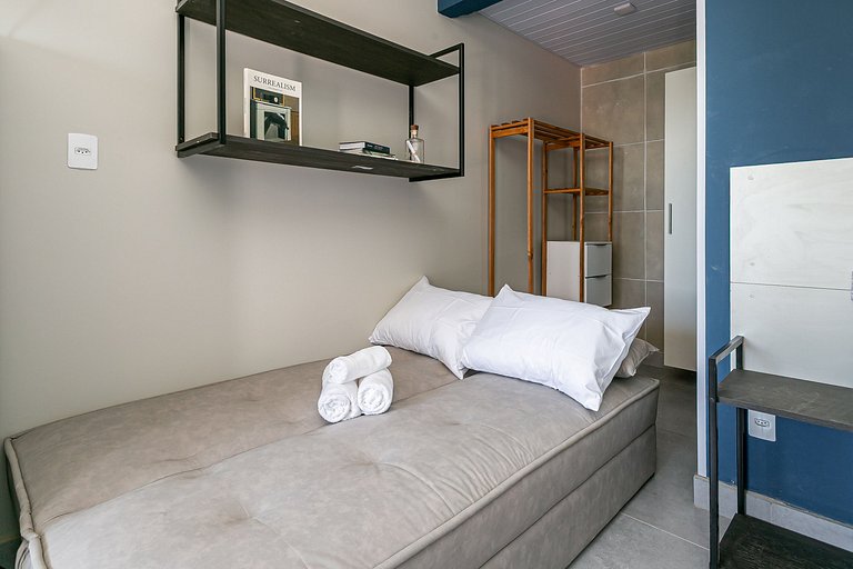 ap simples, mas completo, no coração da cidade