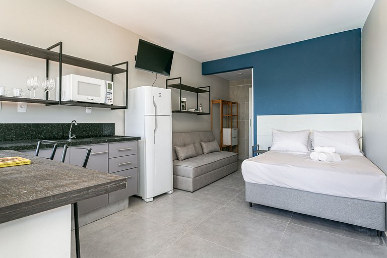 ap simples, mas completo, no coração da cidade