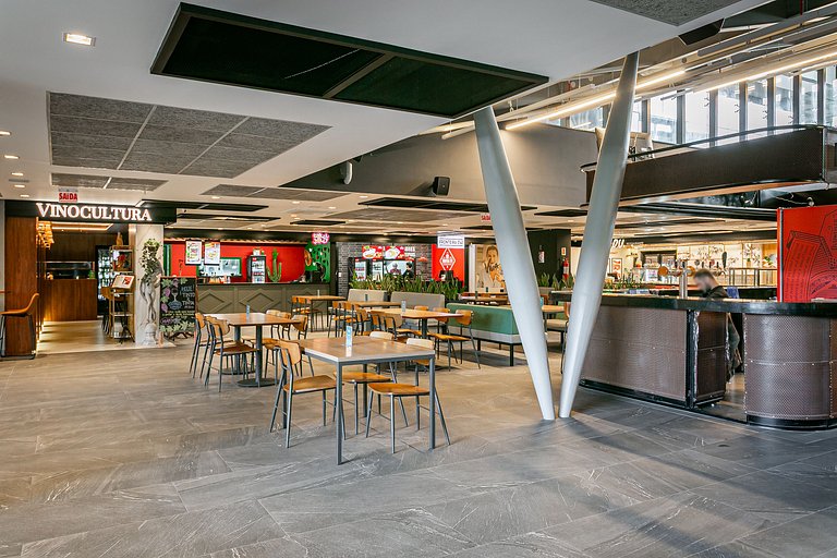 Viva trindade em frente à UFSC, prédio completo com food-hal